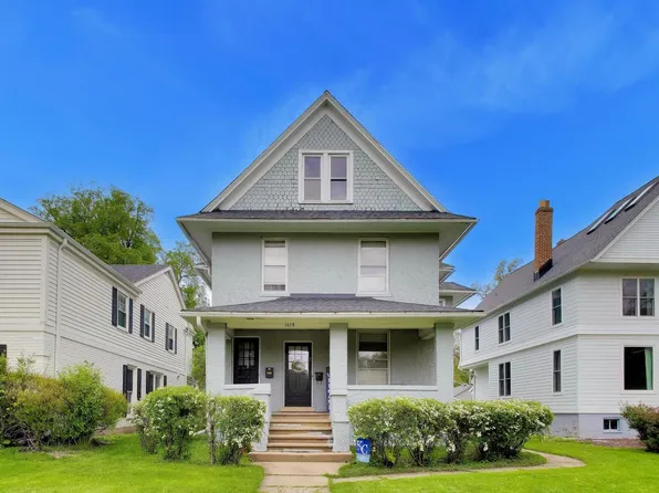 1458 Lake Ave, Wilmette, IL 60091