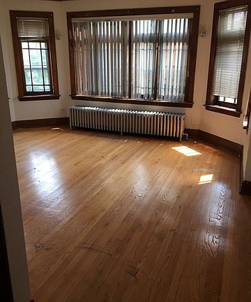 3rd image of 5918 S Campbell Ave