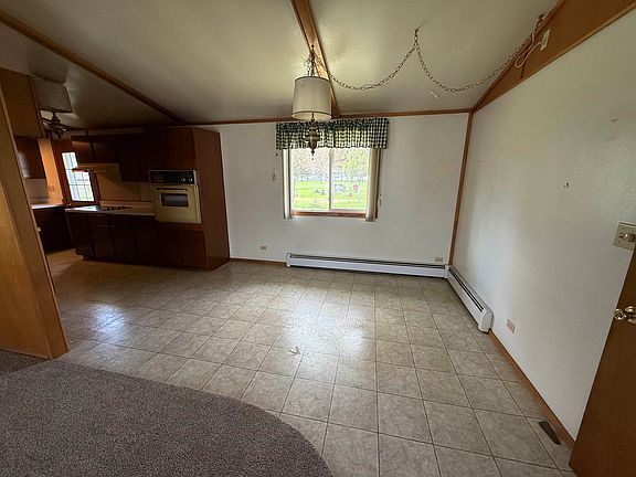 3rd image of 350 Kleeman Ct