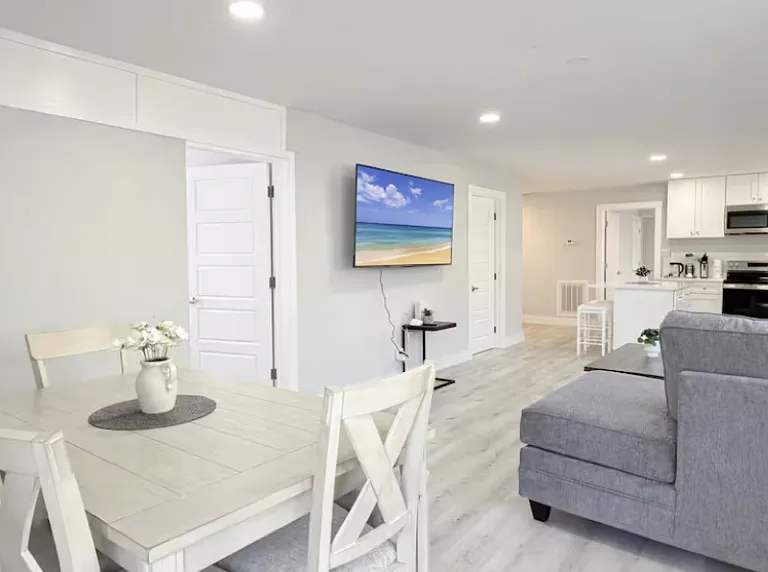 208 Chester St #11 — Photo 5