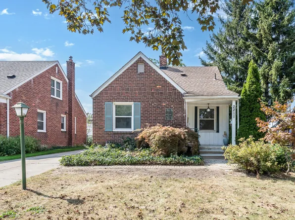 2211 Drexel St, Dearborn, MI 48128