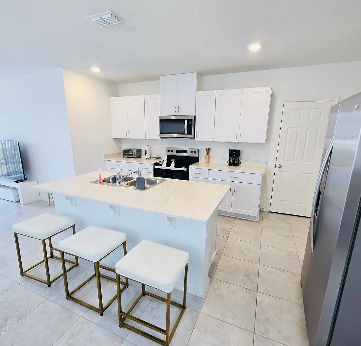 3817 Giorgio Dr — Photo 2