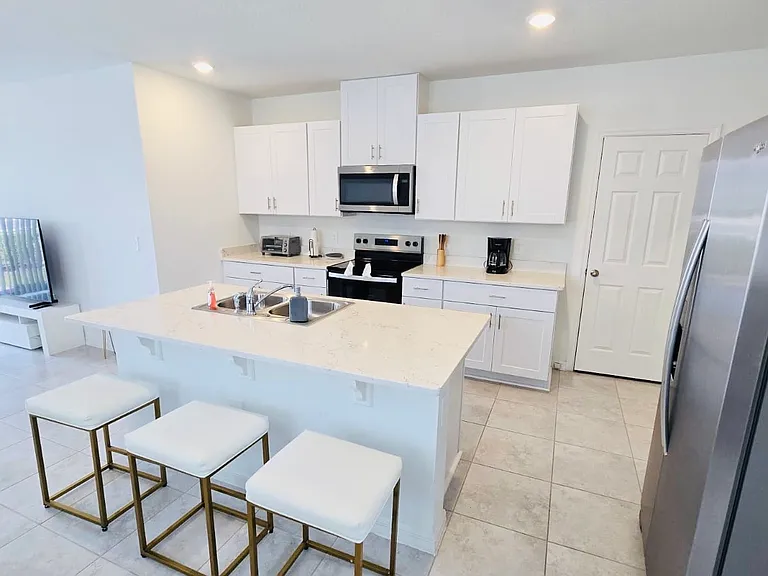 3817 Giorgio Dr — Photo 2
