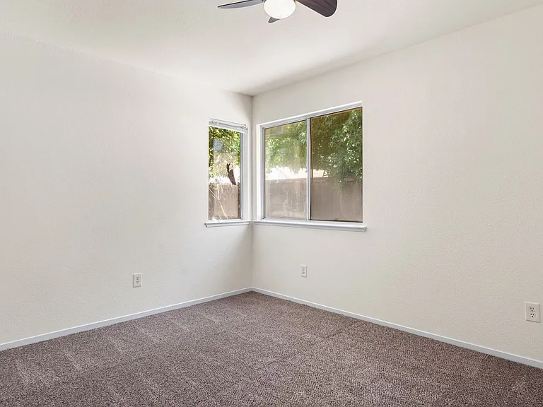 5710 Fox Creek Dr — Photo 10