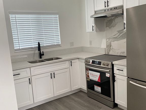 3rd image of 12617 Ocaso Ave