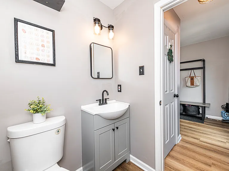 Powder room
