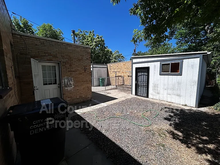 2111 S Emerson St — Photo 10