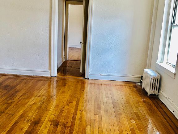 4th image of 3620 Parsons Blvd APT 4
