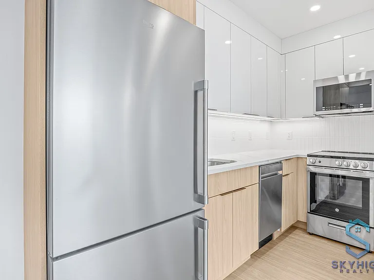 3506 Glenwood Rd #7L — Photo 4