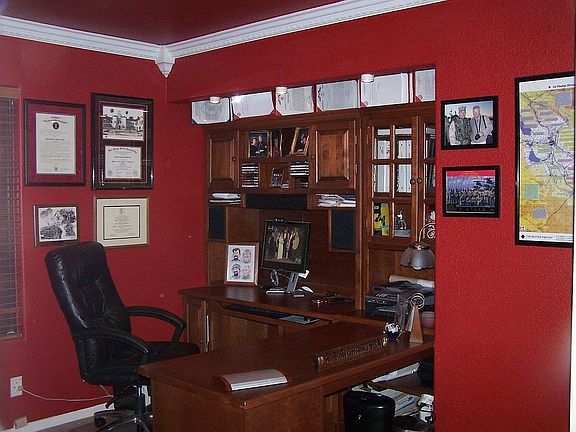Office/1st Floor Bdrm