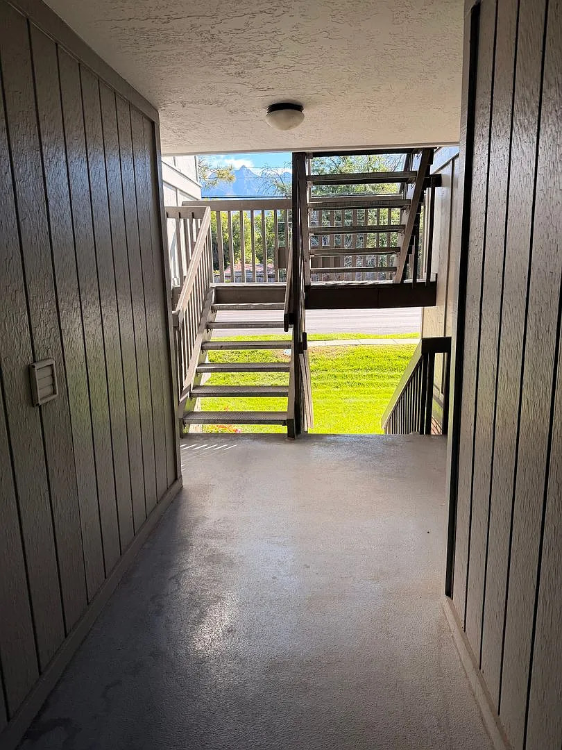 2 Bedroom 1 Bathroom Condo in the Heart of Murray — Photo 2
