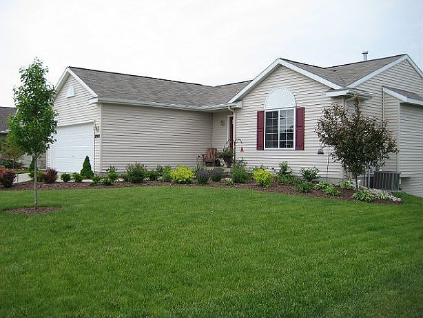 1st image of 10949 Douglas Dr