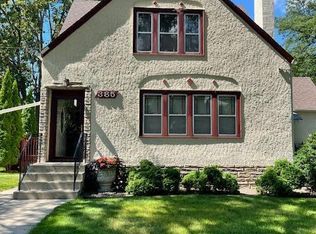 385 Chatsworth St N, Saint Paul, MN 55104