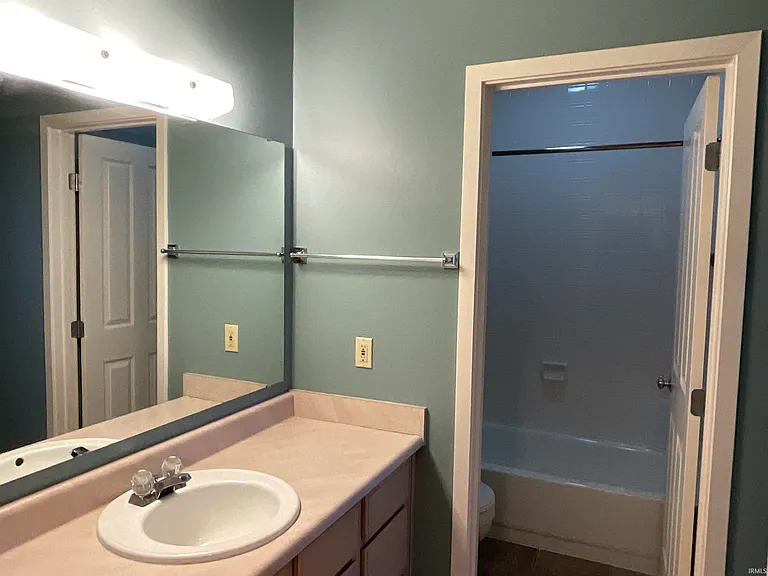 112 W Washington Blvd #319 — Photo 12