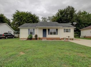 1808 Harbor Dr, Oak Grove, KY 42262