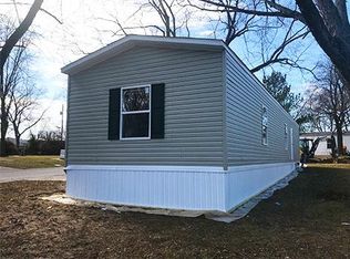 45 Grand Valley Dr, Springfield, IL 62702