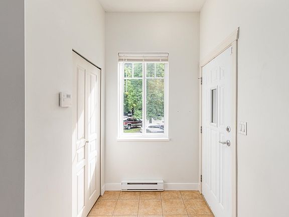 4th image of 1800 Mamquam Rd #42