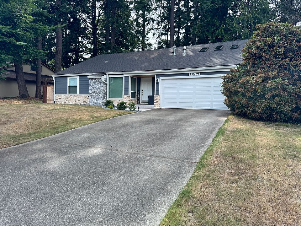1st image of 1909 164th Ave NE #2