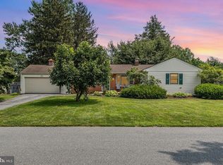 1521 Clearview Ave, Lancaster, PA 17601