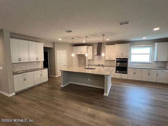 4th image of 491 ARCHSTONE Way #42