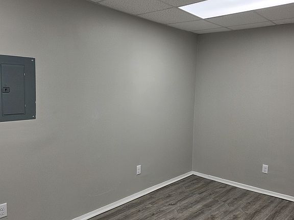 4th image of 807 W 3rd St #2
