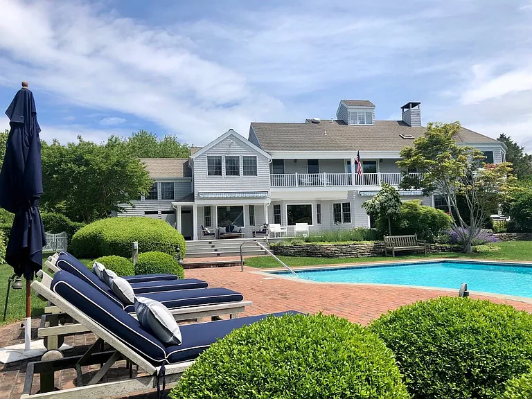 555 Pauls Ln — Photo 34