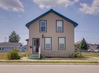 523 1st St, Algoma, WI 54201