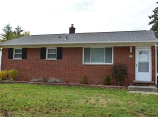 42663 Loni Dr, Sterling Heights, MI