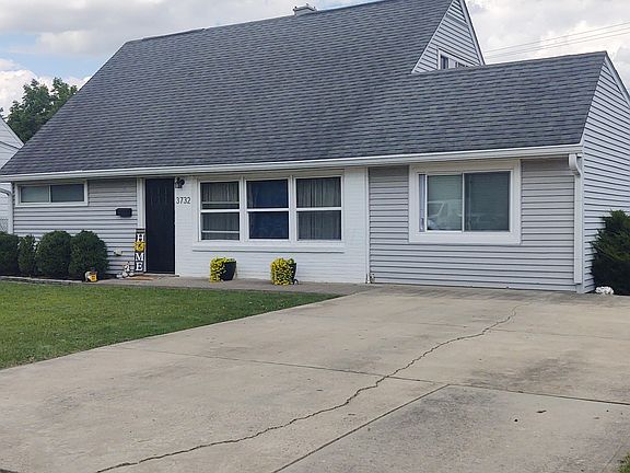 3rd image of 3732 Richard Ave