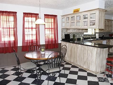 3rd image of 1406 Summerton Pl