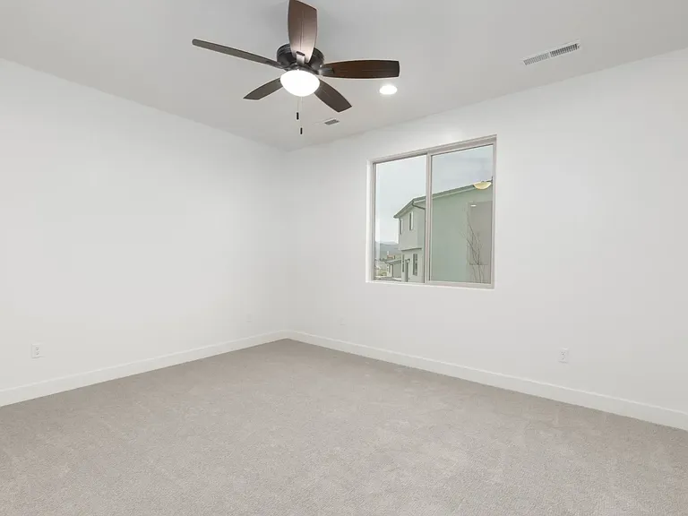 2862 W 500 N — Photo 17
