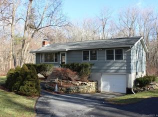 497 N Roast Meat Hill Rd, Killingworth, CT 06419