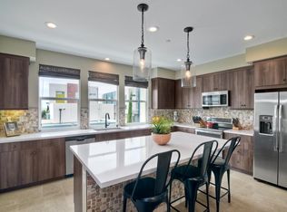 52 Sea Crest Dr, Chula Vista, CA 91910