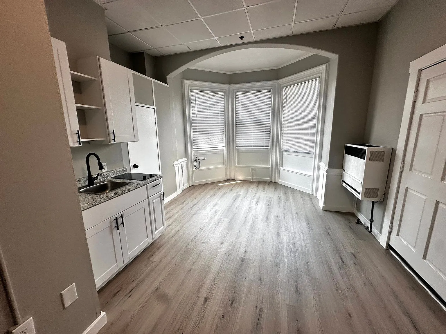 Studio, 1.0 bath, $1,295 — Photo 1