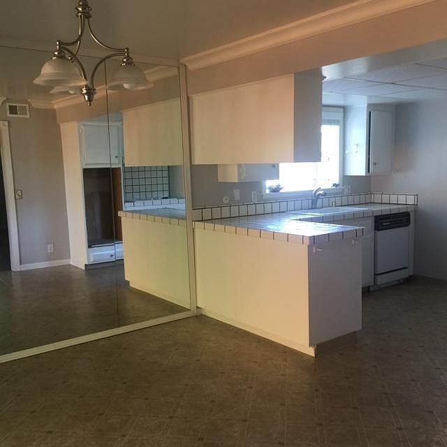 1st image of 1417 Essex Way