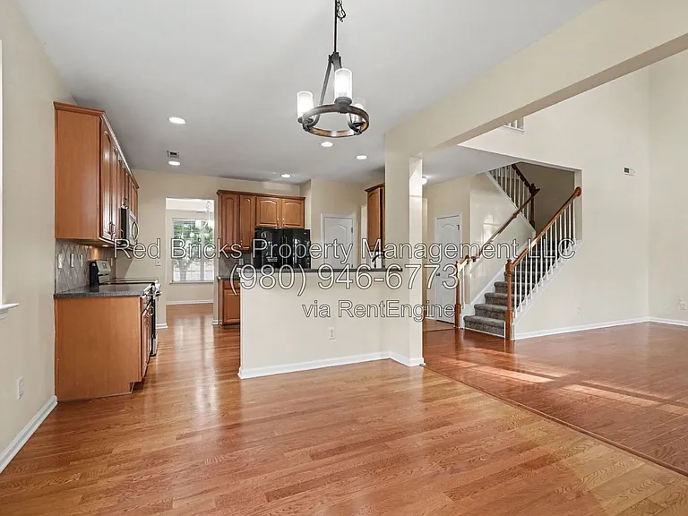 13502 Delstone Dr — Photo 14
