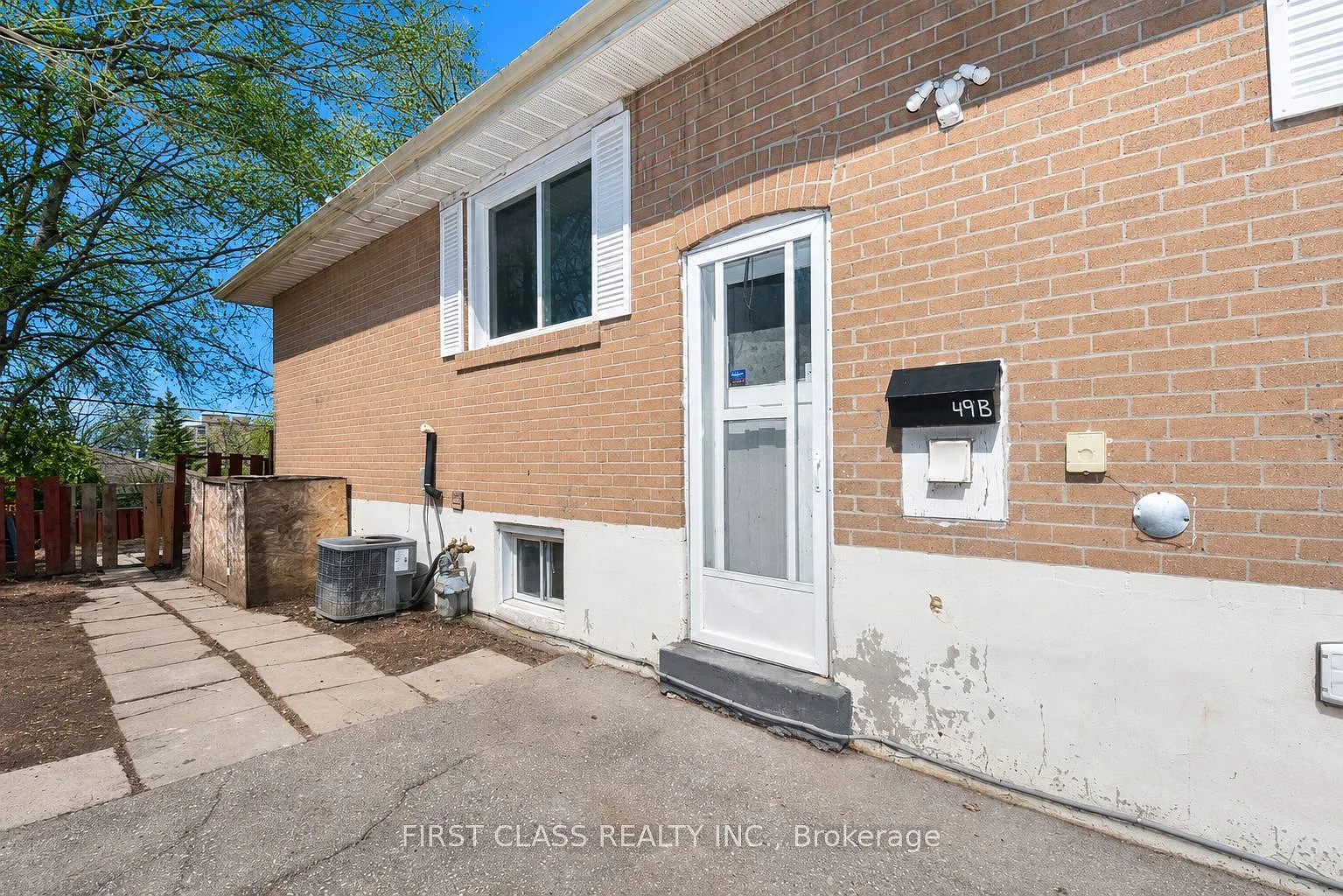 2 bed, $1,680 — Photo 2