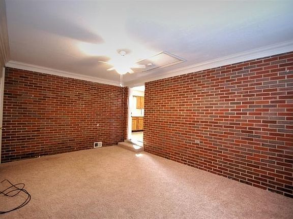 4th image of 412 Nottaway Dr