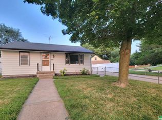 2404 Talbot Rd, Sioux City, IA 51103