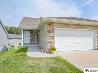6146 Laroche Rd, Lincoln, NE 68526