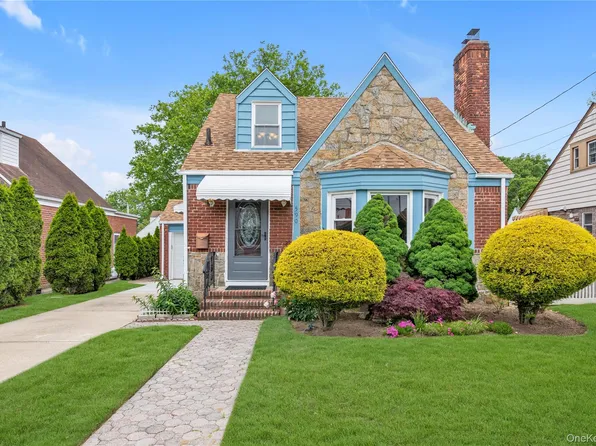 590 Langley, West Hempstead, NY 11552