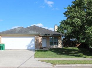 201 Goldenrod Ave, Victoria, TX 77904