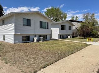 1909 7th Ave E APT C, Williston, ND 58801