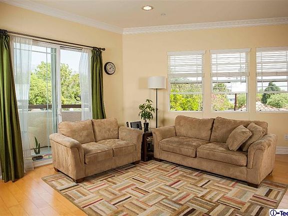 3rd image of 4110 La Crescenta Ave APT 305