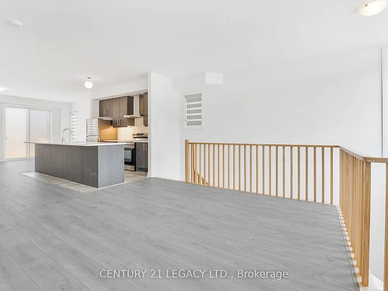 131 Blue Forest Cres — Photo 5