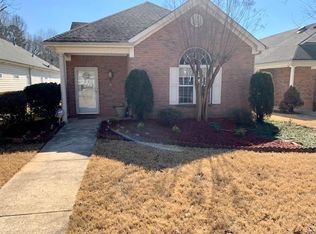 180 Autumn Glen Cir, Fayetteville, GA 30215