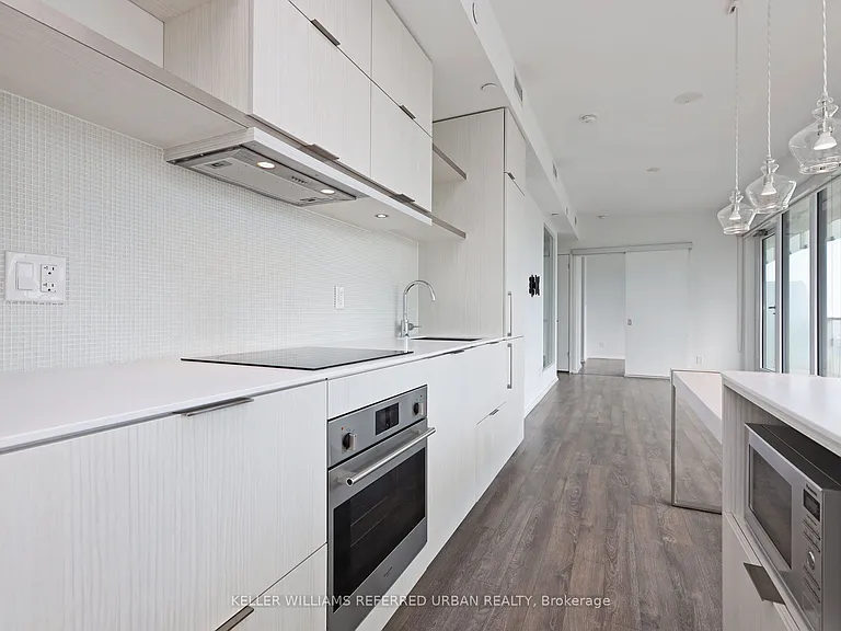 197 Yonge St #3009 — Photo 10