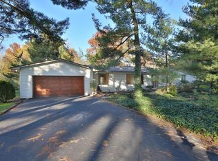 5910 Whitman Rd, Columbus, OH 43213