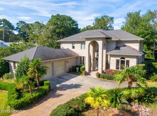 1208 Arboretum Dr, Wilmington, NC 28405