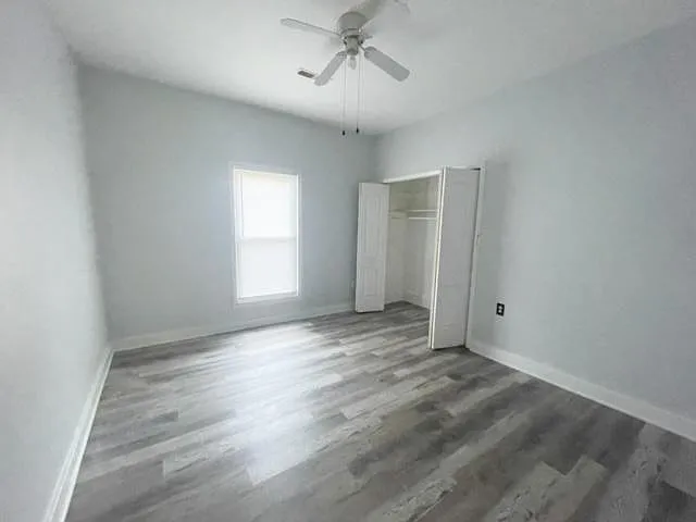 213 W 10th St — Photo 6